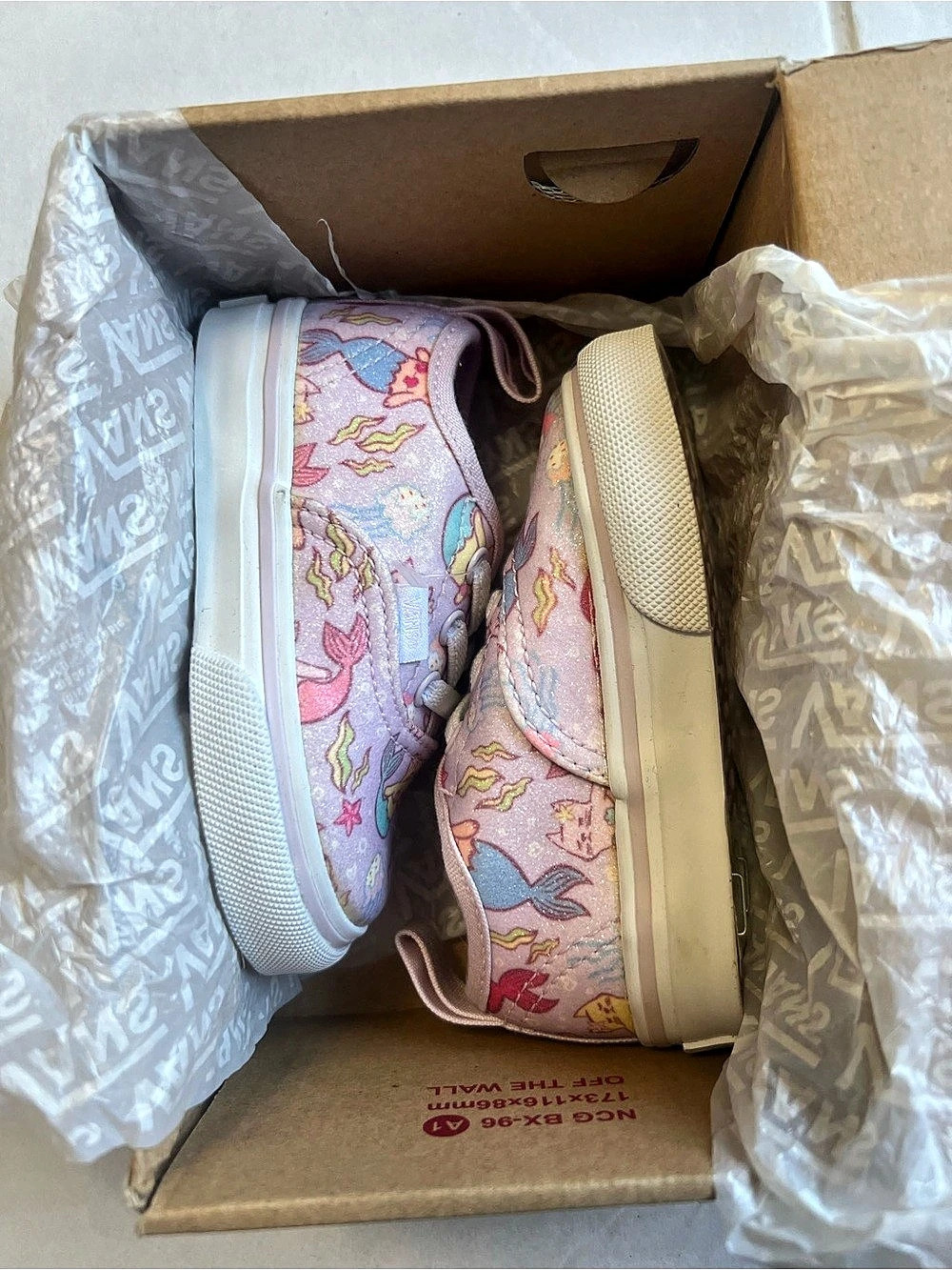 Vans Authentic Elastic Girls US 4.0 Pink Sneakers